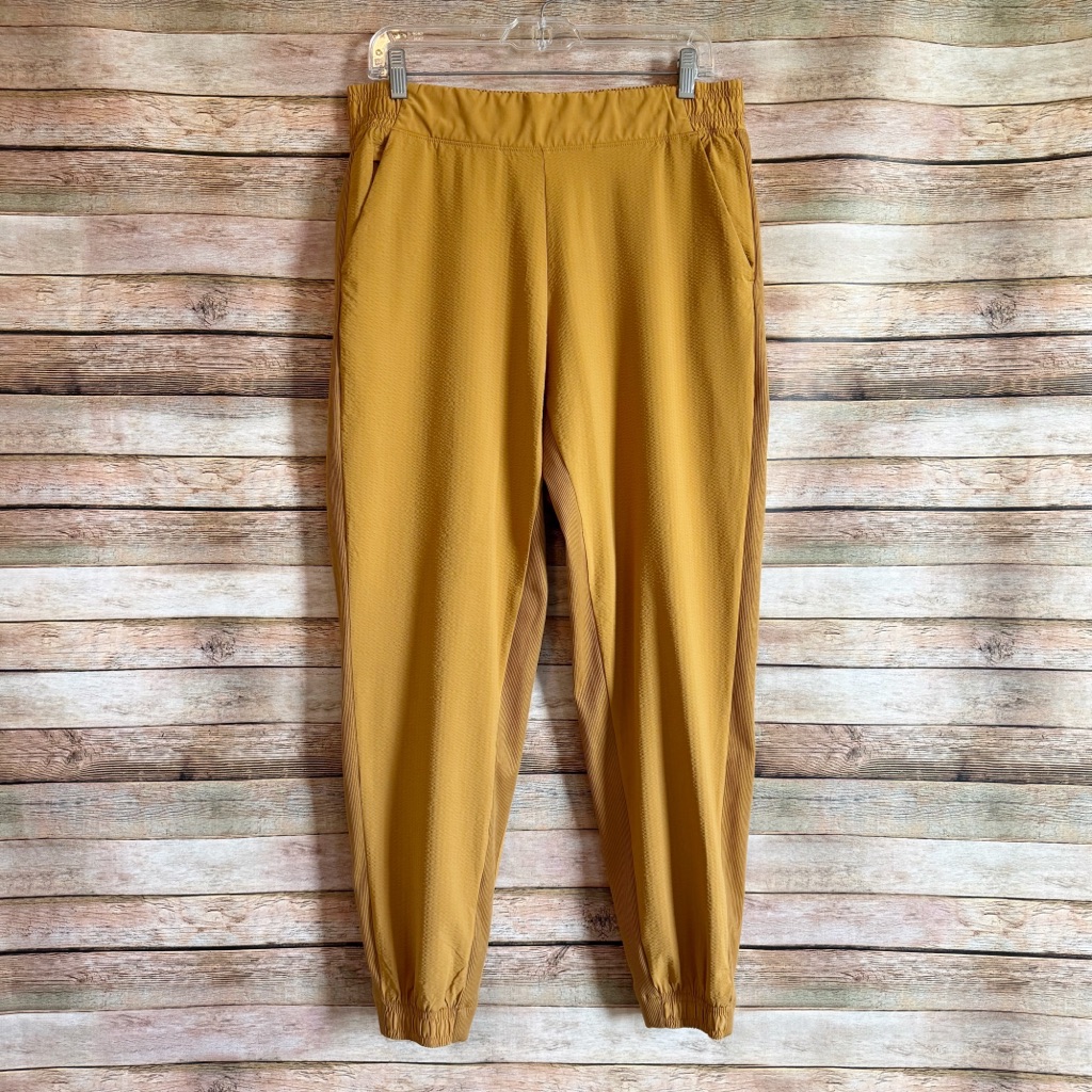 Athleta Women's Tuscan Gold Yellow Textured Brooklyn Jogger Pants Size 12